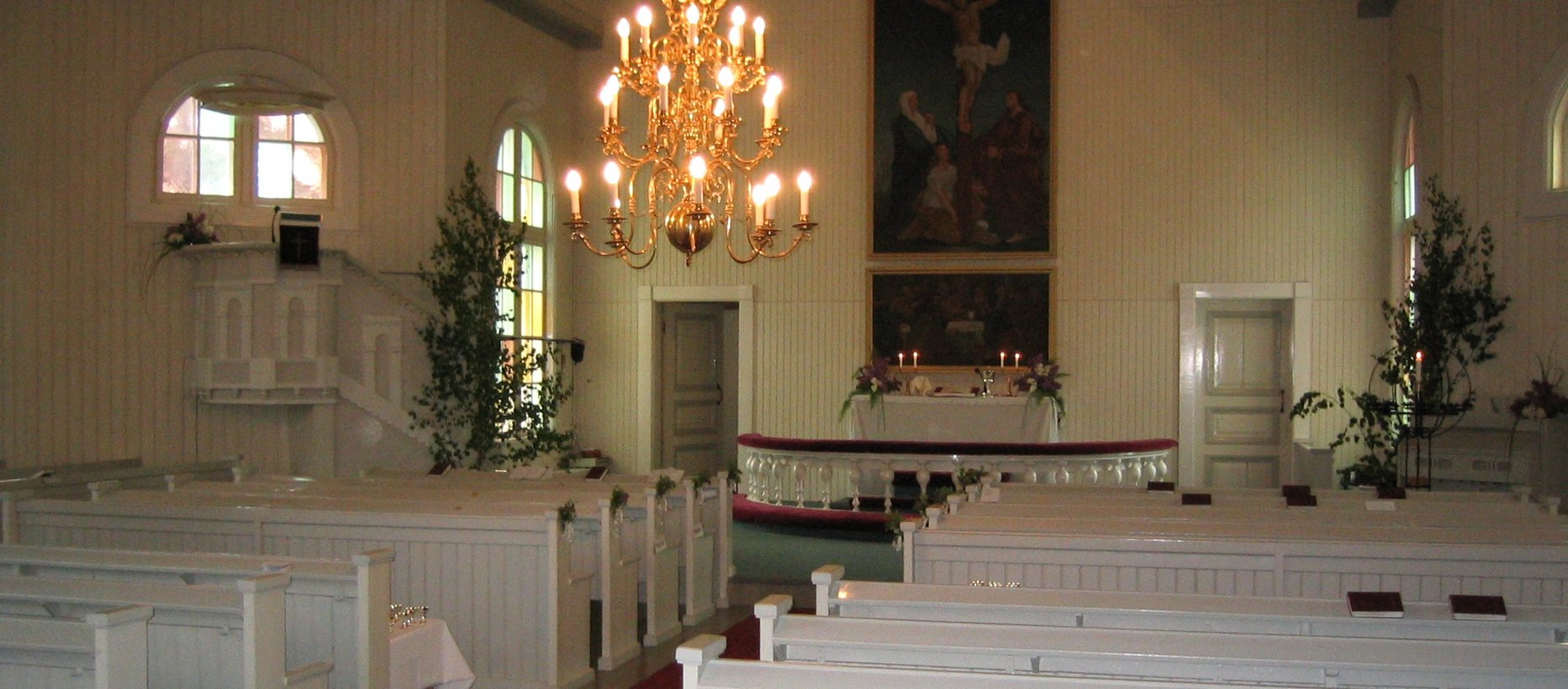 Eräjärven kirkko, kirkkosali. Kuva: Raimo Lietsala.
